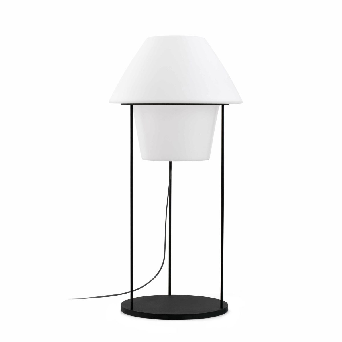 ESTRUCTURA-P Pie de Faro. Medidas: Ø 410 x L 410 x A 790 x F 410 mm. Color: Negro