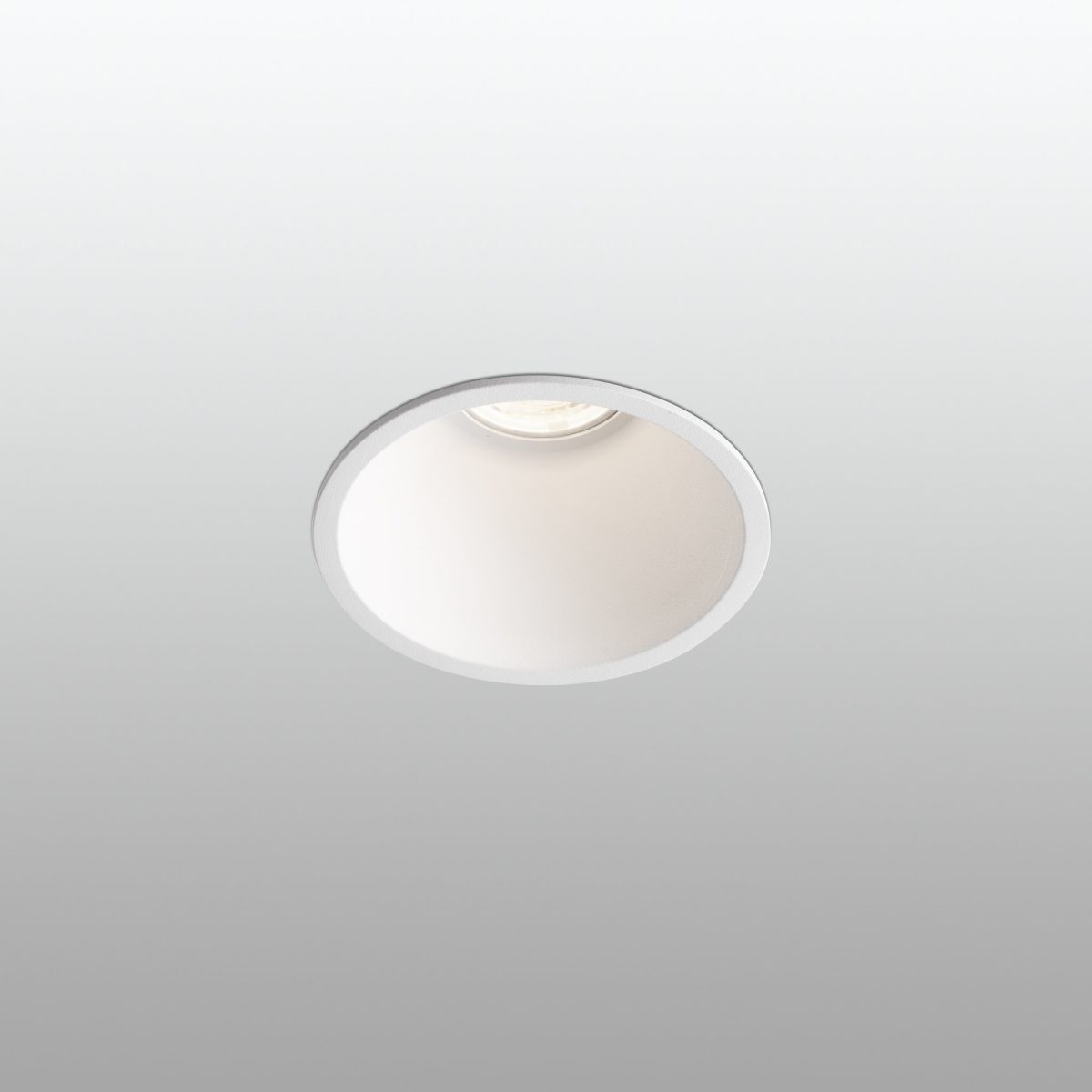 FRESH Foco de Faro. Medidas: Ø 90 x L 90 x A 143 x F 90 mm. Color: Blanco