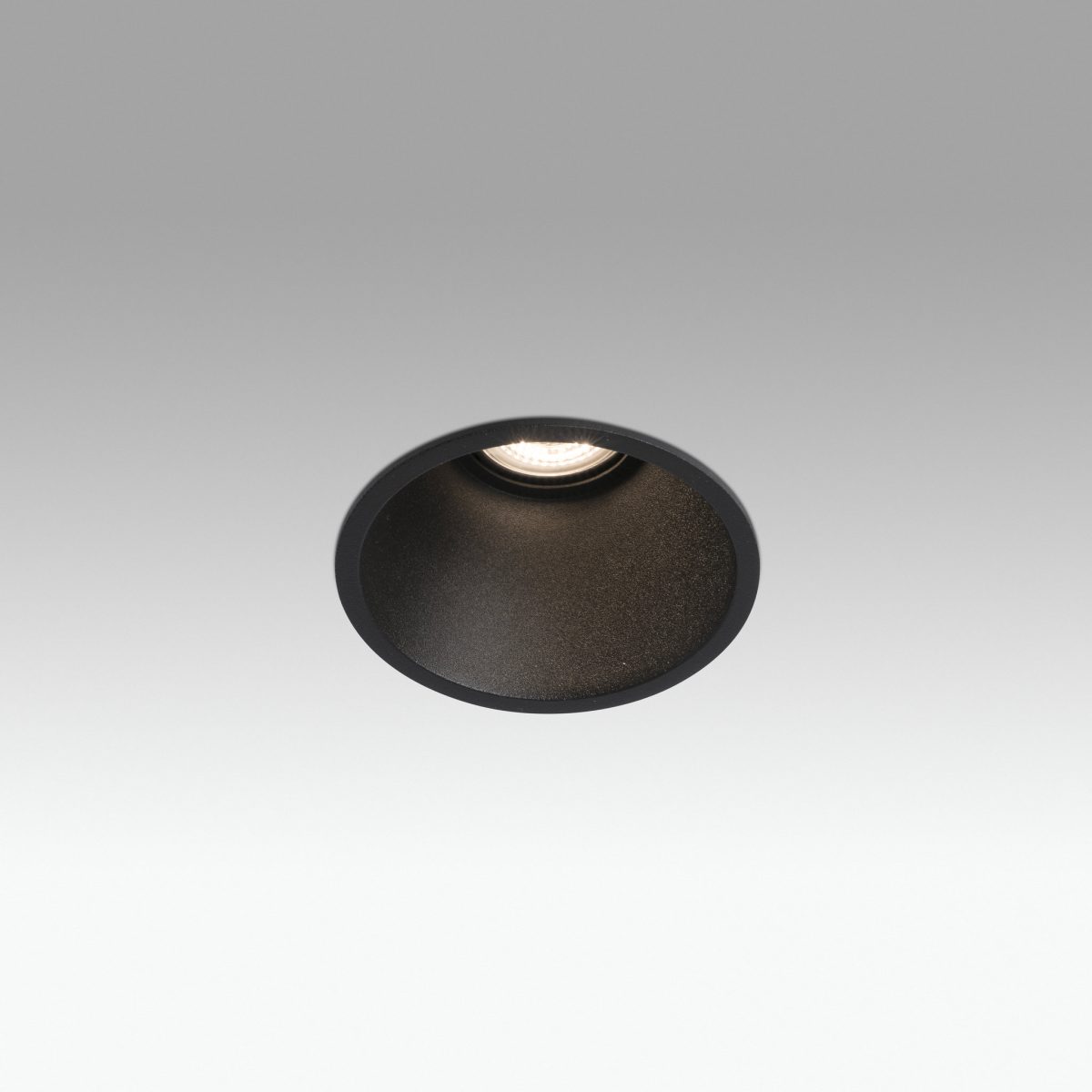 FRESH Foco de Faro. Medidas: Ø 90 x L 90 x A 143 x F 90 mm. Color: Negro