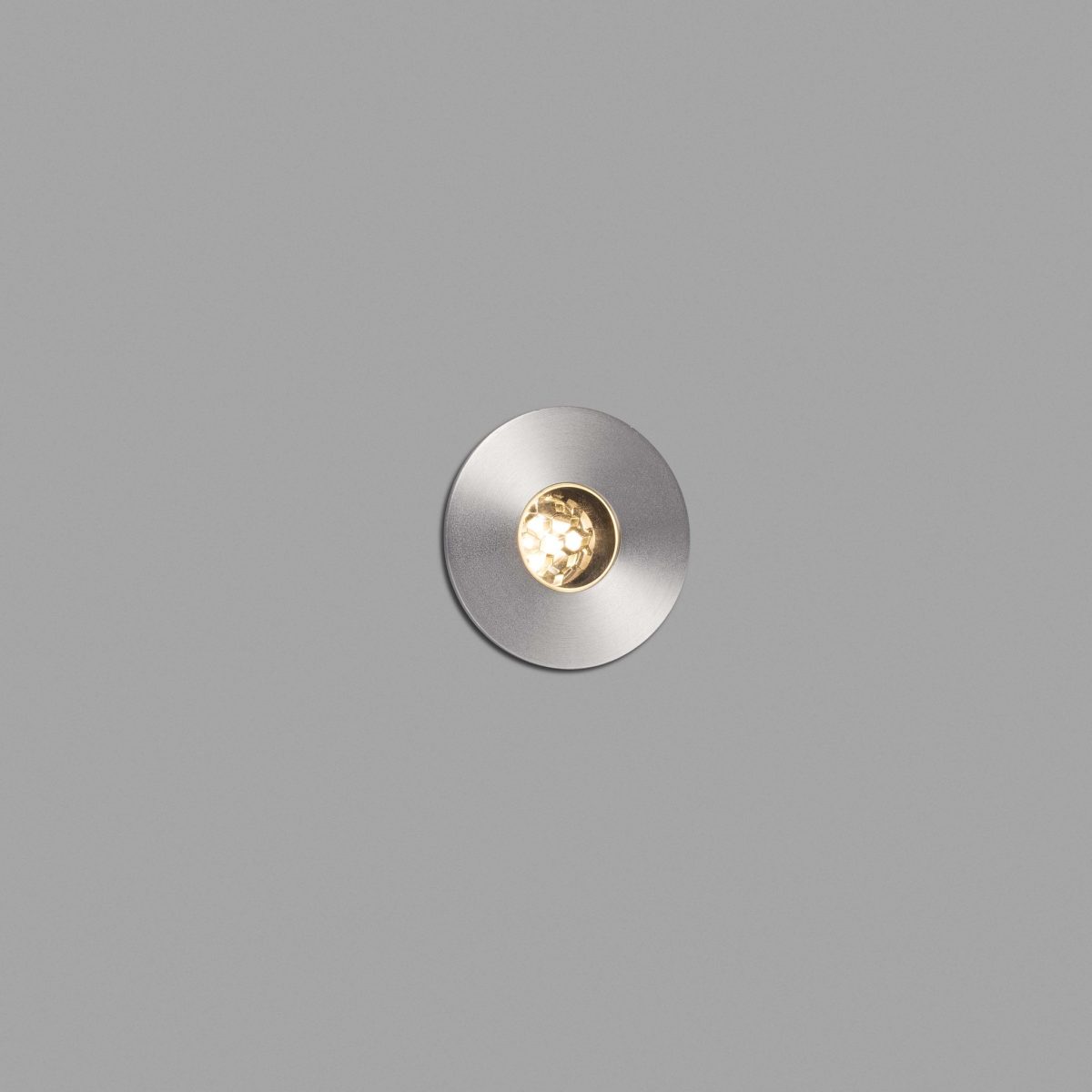 GRUND LED Foco de Faro. Medidas: Ø 37 x L 37 x A 90 x F 37 mm. Color: Alumimio