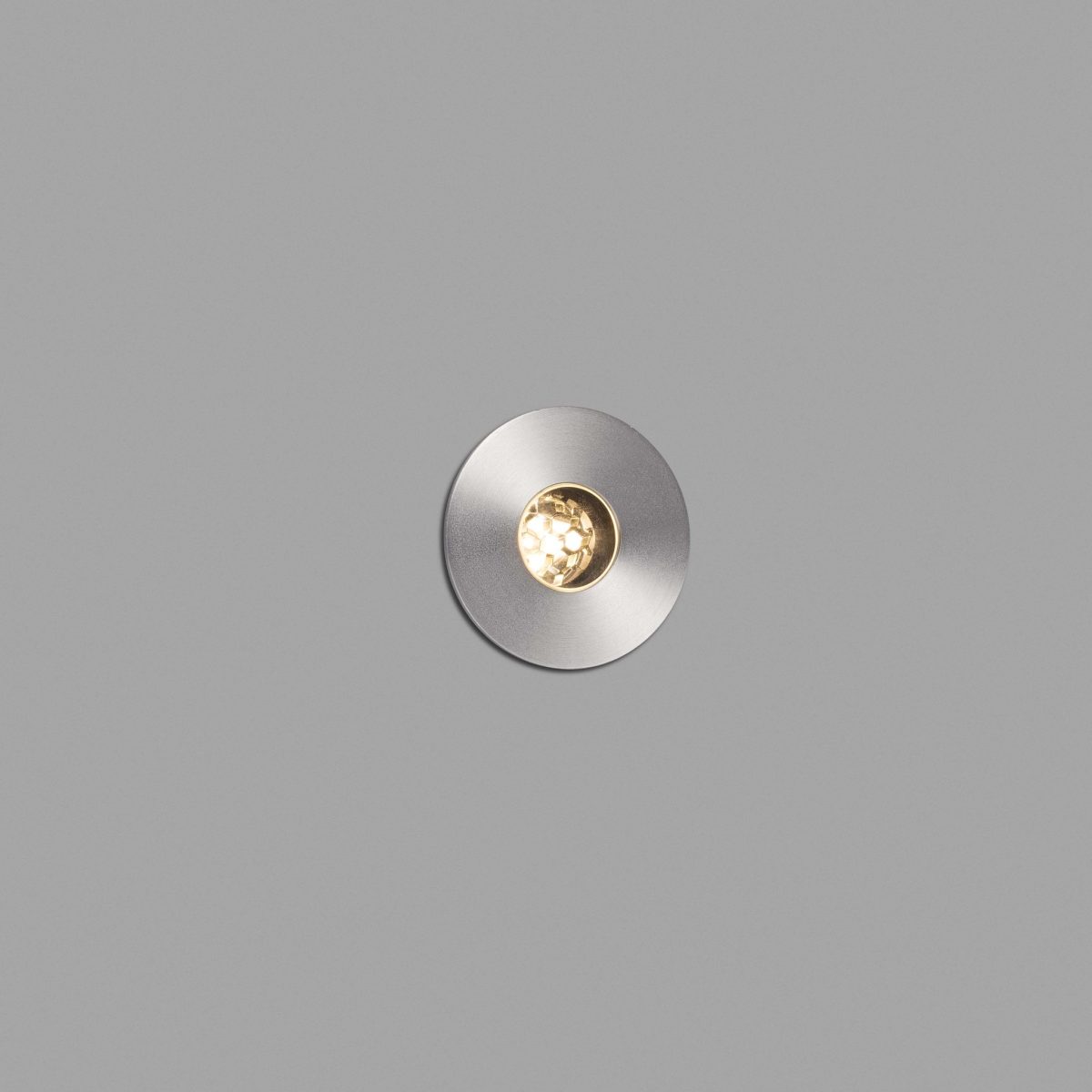 GRUND LED Foco de Faro. Medidas: Ø 37 x L 37 x A 90 x F 37 mm. Color: Alumimio