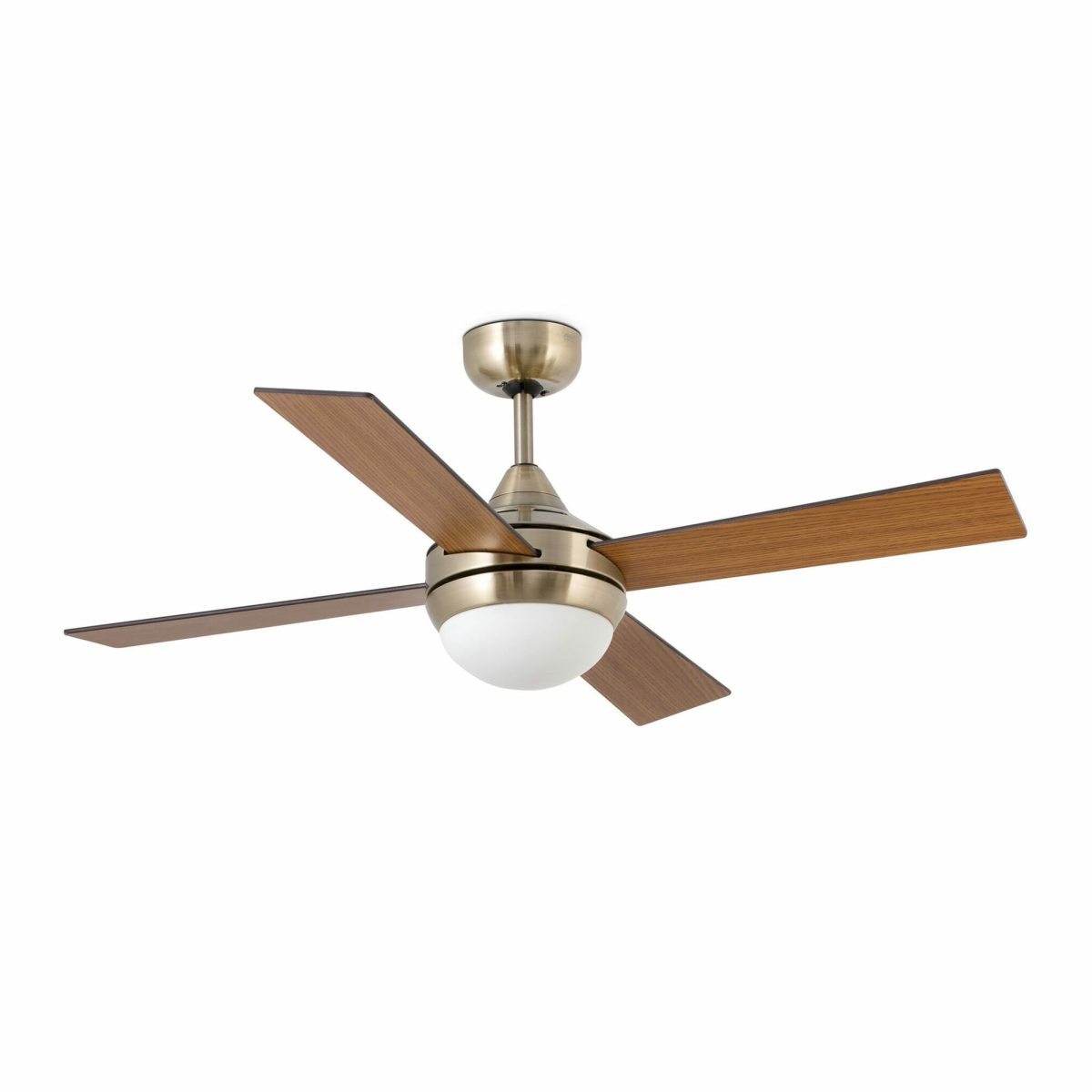 ICARIA Ventilador de techo con luz de Faro. Medidas: Ø 1320 x L 1320 x A 415 x F 1320 mm. Color: Oro