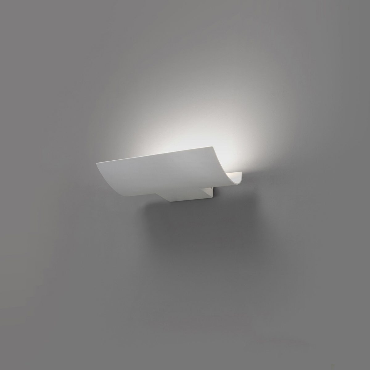 KALA LED Aplique de Faro. Medidas: L 300 x A 45 x F 192 mm. Color: Blanco