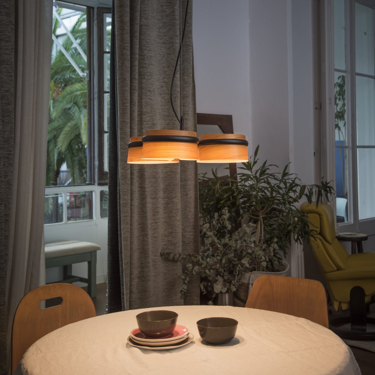 LOOP LED Colgante de Faro. Medidas: Ø 520 x L 520 x A 1290 x F 520 mm. Color: Negro