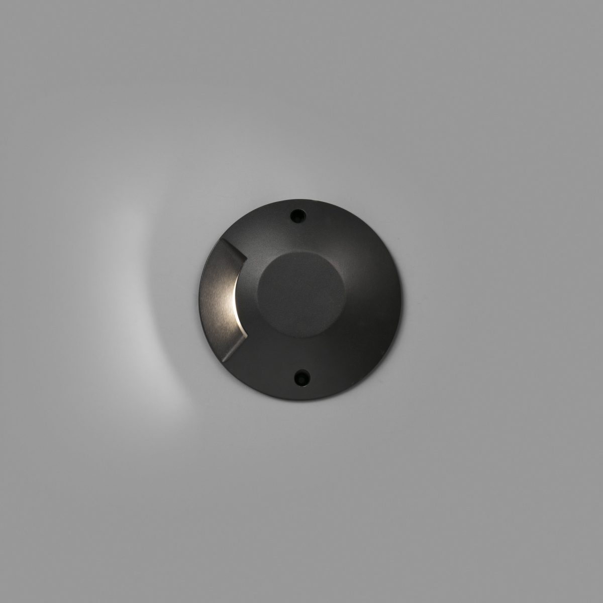 LOTH Aplique de Faro. Medidas: Ø 200 x L 200 x A 42 x F 200 mm. Color: Negro
