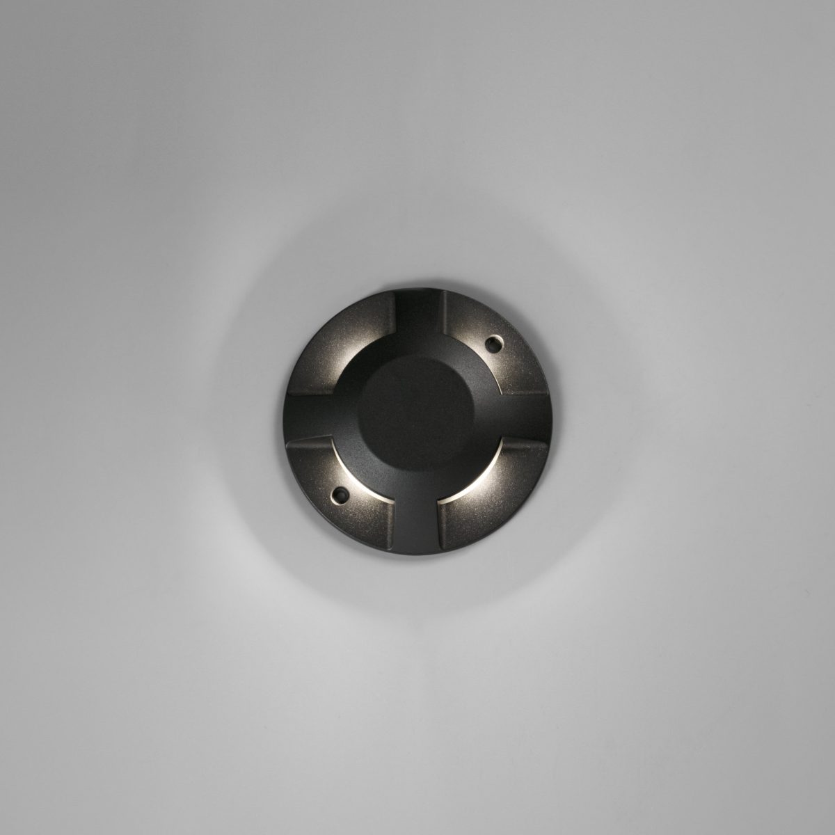 LOTH Aplique de Faro. Medidas: Ø 200 x L 200 x A 42 x F 200 mm. Color: Negro
