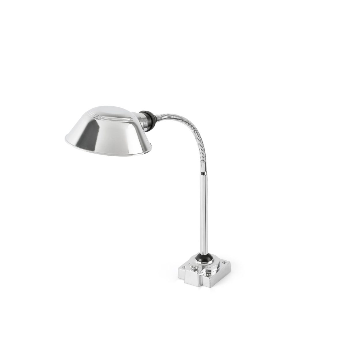 REMAKE Aplique de Faro. Medidas: L 700 x A 155 x F 95 mm. Color: Cromo