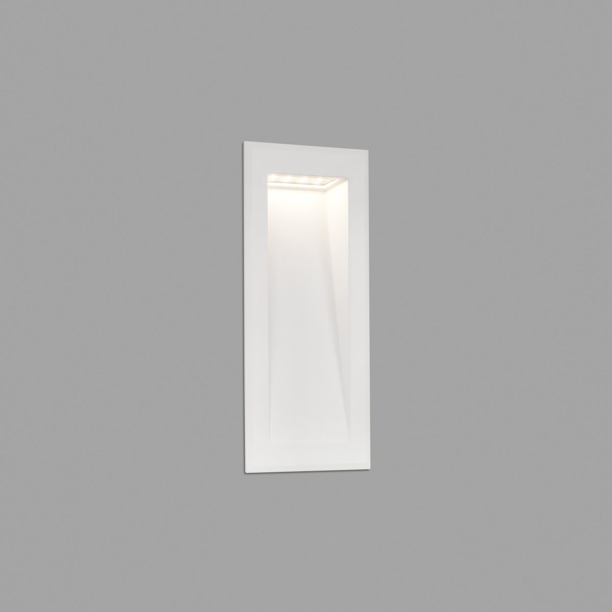 SOUN Foco de Faro. Medidas: L 239 x A 73 x F 105 mm. Color: Blanco
